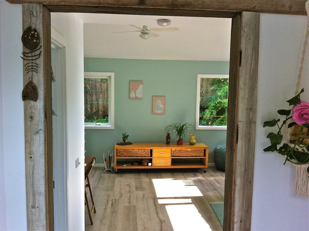 Sea Salt Bnb Rosebud Ruang foto